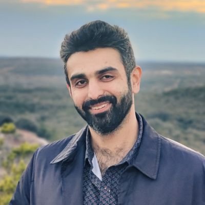 SnarkyKarachite's profile picture. Born & bred in Karachi. Screenwriter. Filmmaker. Educator.
@COMatBU MFA Screenwriting Alum |
@accdistrict Film Professor | @headwaterschool Head of Film Dept