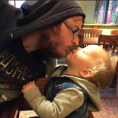 Proud dad, takeaway lover, gamer (sort of) twitch: beardychris26