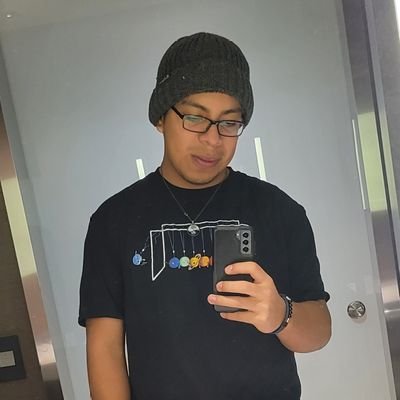 Twitch affiliate | Full-time Side Quest Finisher + Part-time Streamer