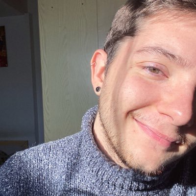 jirarchi_'s profile picture. Andrea, 18; grammar nazi, singer, photographer, actually a fine sleeper.