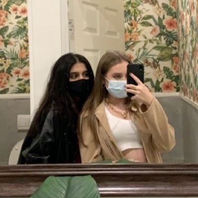 razeenanana's profile picture. 