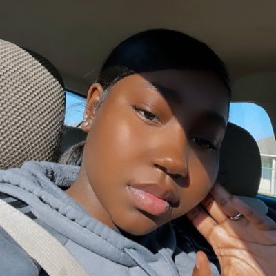 kylieari_'s profile picture. 
