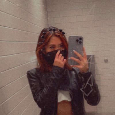 weyheyhosef's profile picture. 