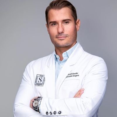 JamesScottle's profile picture. I'm a surgeon doctor