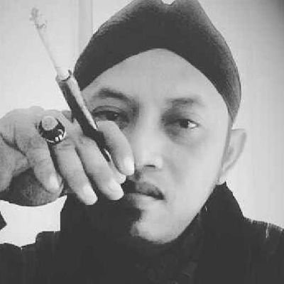 jabatan itu hanya bungkusnya
pengabdian dan pelayanan itulah isinya