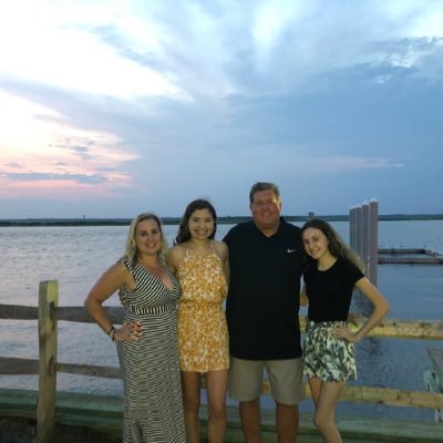 Jimbalaya168's profile picture. Husband to a wife I clearly don't deserve & Father of two beautiful girls. GO BIRDS!!