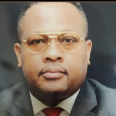 Homme public
juriste consulting et président de coordination de l'association des jeunes congolais de France