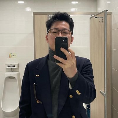 Tier1 supplier for LUCID Motors, mobis/ 2boysdaddy/Vintage Aficionado/ quadlingual/ 현대무용 전공(만 했음)/ 축제 인디음악 피디하다 지금은 제조업체 임원_결국엔 organize/ NVDA TSLA