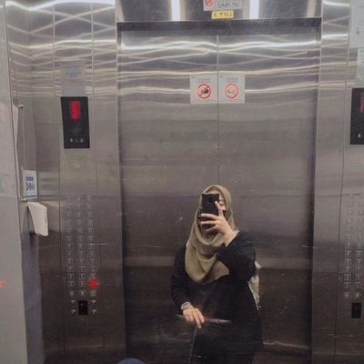 nbilanzrdn's profile picture. lazy