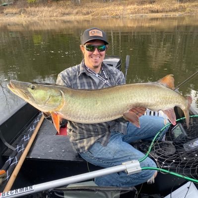 Professional fishing guide for 20+ years on Mille Lacs, Leech Lake, Gull Lake, and many others in north central Minnesota. Also a Minnesota Fly Fishing Guide.