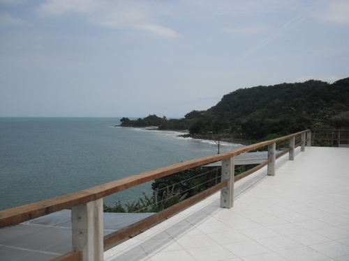 trabalho: corretor de imoveis na riviera de são lourenço.
Esporte: musculação/... jiu-jitsu...
lazer: caminhar na praia de manhã.
