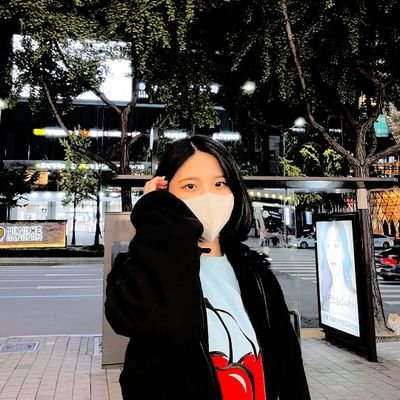 callistoire's profile picture. 𝗪𝗥𝗜𝗧𝗘   ╱  amidst the cosmos and utopia, lived a youth inquiring for the remedy of her moirai ⌗! ps — i also reeaadddd &% writing for enhypen