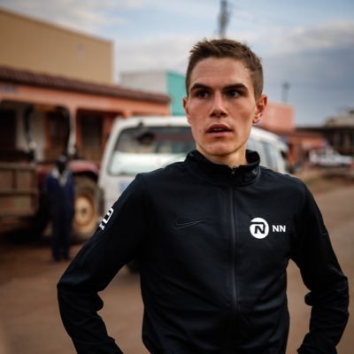 New member of @nnrunningteam and @globalsportscommunications! Training in 🇺🇬 PBs: 5k- 13:38 10k- 28:01 HM- 60:31, Mara- 2:11 (Pacing) insta- jakeliamsmith98