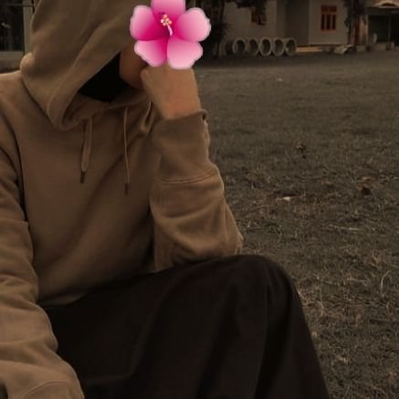 » |Ruang rindu yang hampa || Dalam laci yang hanya menyimpan air mata tanpa penyeka «