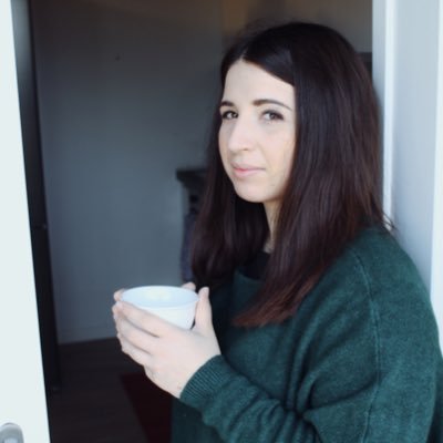 Psicologa Psicoterapeuta
Imprenditrice presso me stessa (ma per davvero)
Ho un cane Giulio
Mi piace la pizza
Leggo sempre
Twitto mai