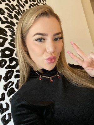 BEST NEW STARLET 👑🍒HOTTEST NEWCOMER AVN award 2022