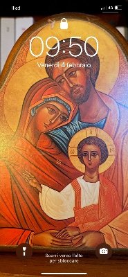 O Santa Famiglia di Nazareth, guida, sostieni, proteggi la nostra famiglia e coloro che a te si affidano.