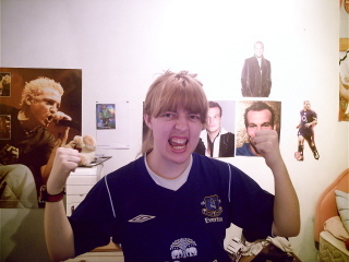 32 Year Old Girl who loves Football (Everton FC) my parents families are from Liverpool/Manchester area & Barnet, Herts. Fan of Rammstein.