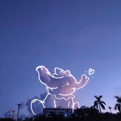 ZhouYi70542505's profile picture. A painter who likes all the good things in the world.