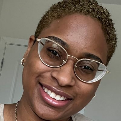 MeeshUniVerSoul's profile picture. Mesha (she/her) | 30 | SoulQuarian ♒️ | student of Healing Justice | Peer Well-being Coach | Fibromyalgia Youth Advocate 💜🦋