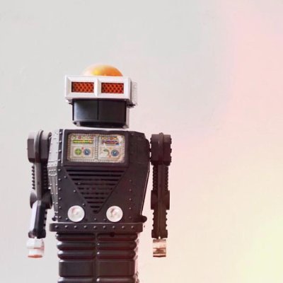 mishkaorakzai's profile picture. Built @thiscodeworks.