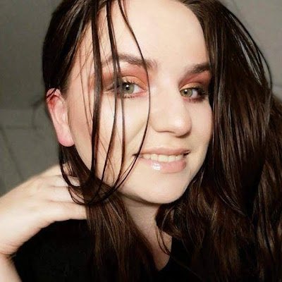 tplaian10's profile picture. 