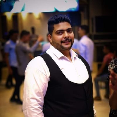 الحبْ هوَ انْ تعشقّ روحاً حدّ الهيامْ.
الأهلى 🦅.