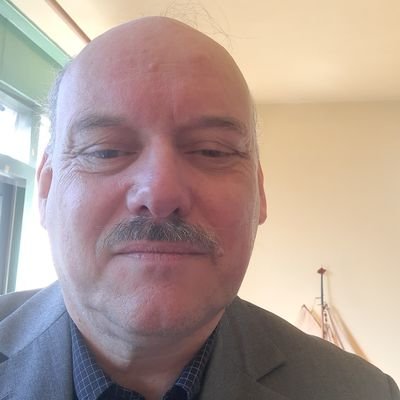 RobRobert4's profile picture. I love music, musicals, theatre and concerts.