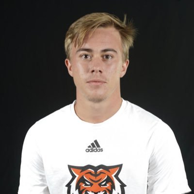 ISU Men’s Tennis Team @IdahoStateMTEN @ISUBengals Instagram: cankuuss