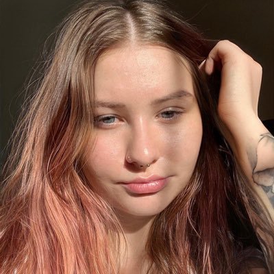 crybabypants's profile picture. 🫀♋️