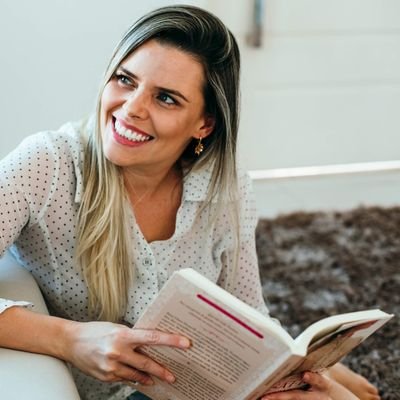 Transformando imaginação em livros de romance! 💟