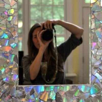 SharmenSmith's profile picture. Feel less than human