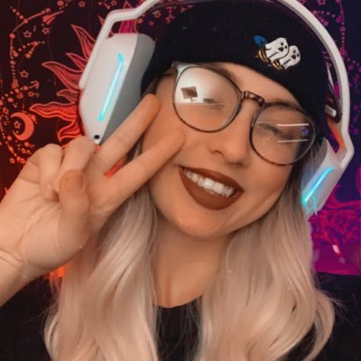 I stream live games on twitch! Thats it, that’s my whole personality 🤌🏻 Business only email- mombodsquad@yahoo.com Watch my latest VOD! ⬇️⬇️