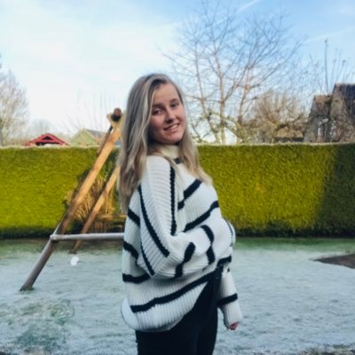 Just a Dutch girl who likes F1 and racing in general☺️ 19✨ Dancing/Ice skating⛸💃🏻