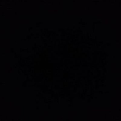 emilywitha_y's profile picture. 