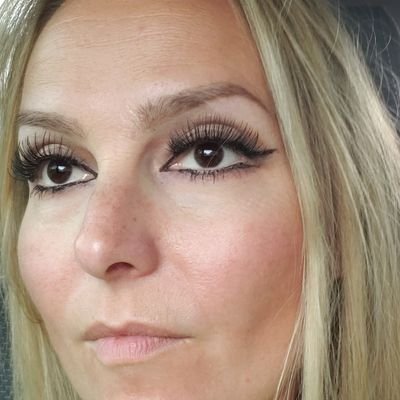 agastrawberry's profile picture. Artist.  Graphic Designer.