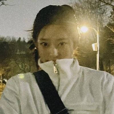 #1 kim minju defender and supporter | v hard gaeul biased | fan account