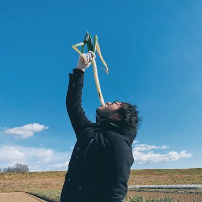 Ushi_Jinguu's profile picture. 一人で編プロをやってます。1期目。「わかるとかわる」をバリューにコンテンツをつくるインタビューライター・編集者🖋 マエデ59期｜雑誌「Grapheck」の編集長。写真はネギを食べているところ