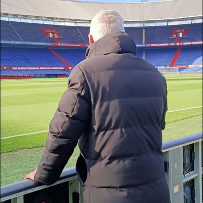 Trotse vader, trotse jonge opa. Feijenoorder!! Vak J.
ReddeKuip❤️