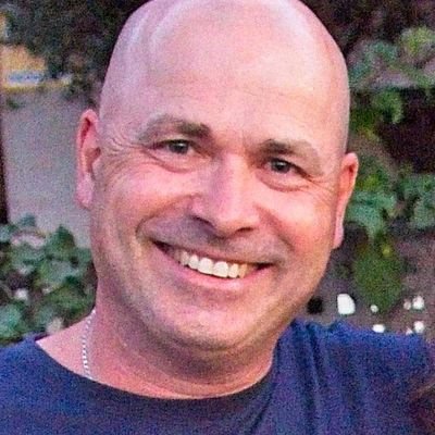 fcojavlorente's profile picture. Si puedo lo hago, si no puedo lo intento, si no me gusta lo digo. Católico, padre, esposo, trimaratoniano, fotógrafo, scout y topógrafo. ¡De colores!