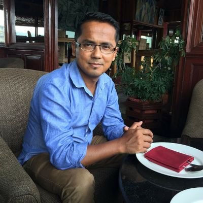 Langkupar's profile picture. 3rd generation teacher with a penchant for disruption. Swears by Yuval Noah Harari's SAPIENS, Jay Samit's DISRUPT YOURSELF and Dawkin's THE GOD DELUSION !