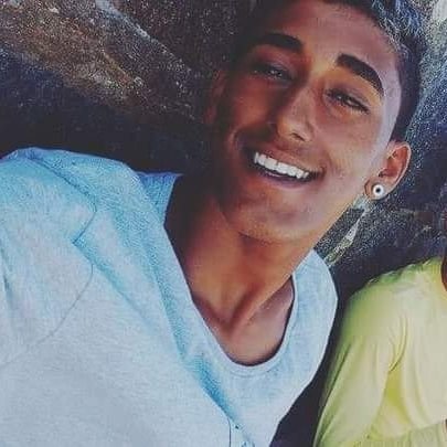 ManoMc10's profile picture. é o mano mc @manomcoficial artista da  rua! cria de raça ' rei das faixas rosa o predileto delas