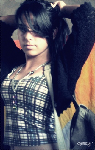 Bio Incompleta, tenho muito o que viver ainda :D
Sigam-me e conheçam, Retribuirei a todos *-*
