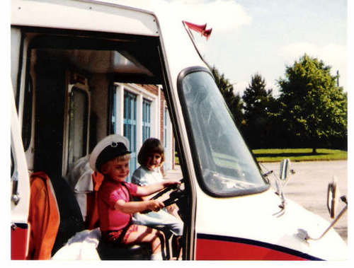 jules1676's profile picture. 