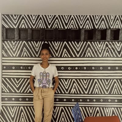 Dog lover! Cacao Enthusiast | Interested in Investment | Behavioral Science |Econ ❤️ Africa. Inspired by Art & Photography. Running & Biking keeps me sane!