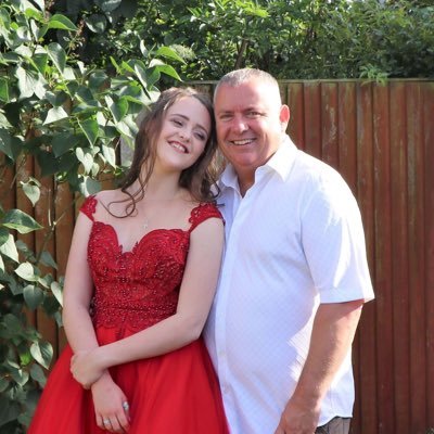 2 amazing kids 💖💖one of which kicked cancers arse back in 2016 but sadly lost her fight in September 2021 💔💔💔💔💔