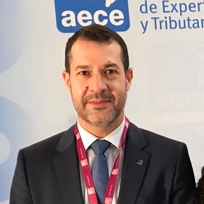 ECONOMISTA y ABOGADO

Con 25 años de experiencia en Asesoría Empresarial. Especialista en temas fiscales, contables, laborales y juridicos.