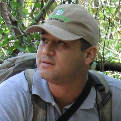 Veterinario dedicado a la conservación del Ambiente. Colombian Vet dedicated to Wildlife conservation. Director WebConserva