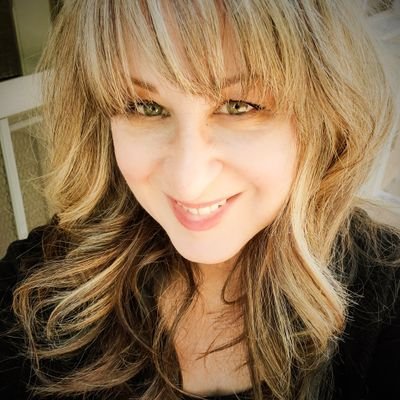 LA Live music, portrait, and set photographer. VO artist. SoCal Hiker.