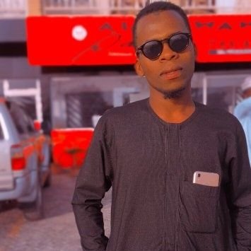 usmaniliyasu103's profile picture. Mommy proud